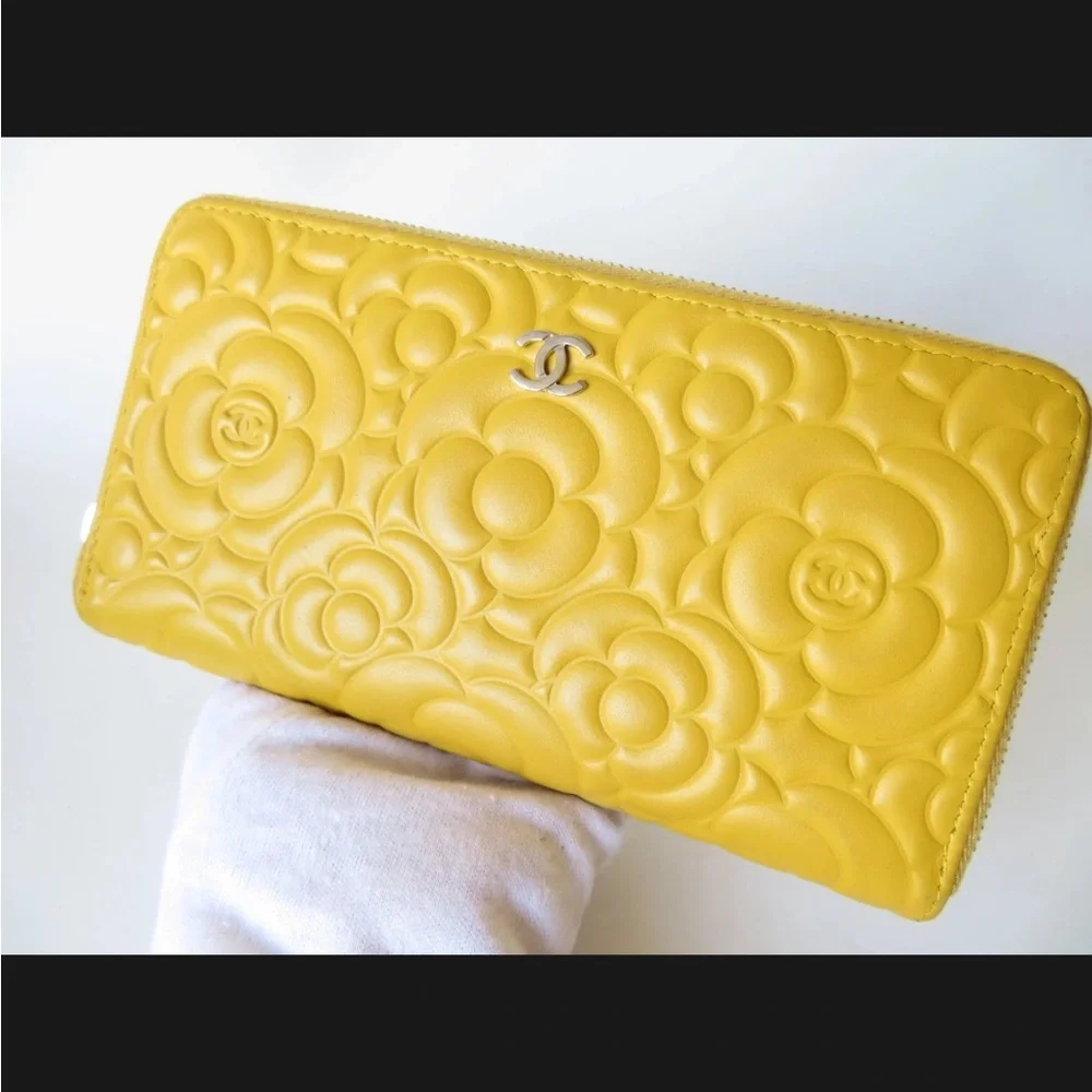 💛 Authentic CHANEL Camellia Leather Around Zip Zippy Long Wallet - Picture 2 of 15